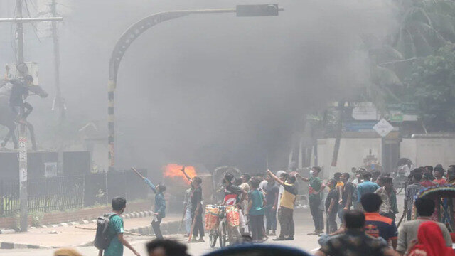 ঢাকায় আওয়ামী লীগ নেতা ও তিন শিক্ষার্থীসহ নিহত ৮