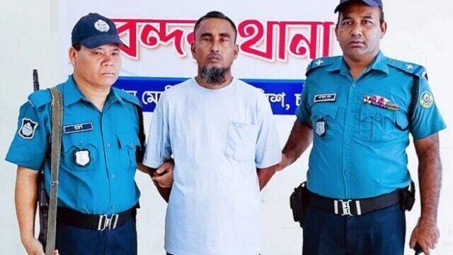 বাসায় থাকা নিয়ে অসন্তোষ, বালিশ চাপা দিয়ে শাশুড়িকে হত্যা