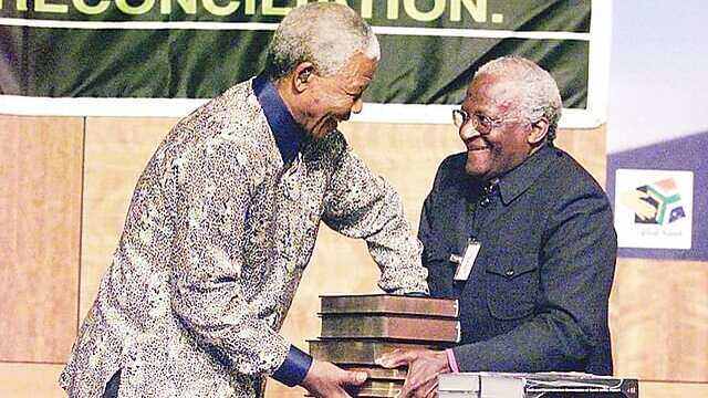 ডেসমন্ড টুটু যে অসমাপ্ত কাজ রেখে গেলেন