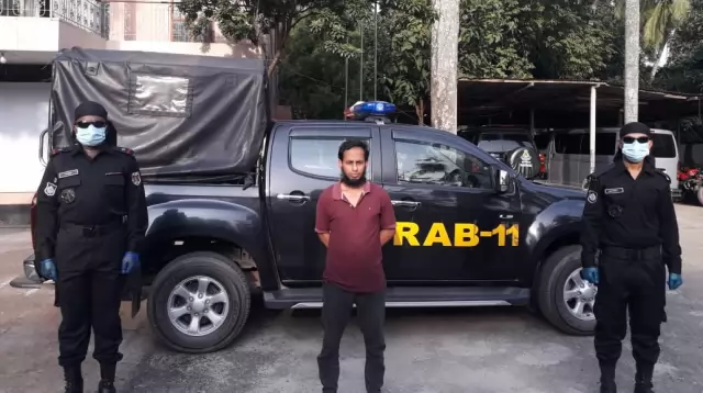 মোরশেদের দোকানে সব সনদই মিলত