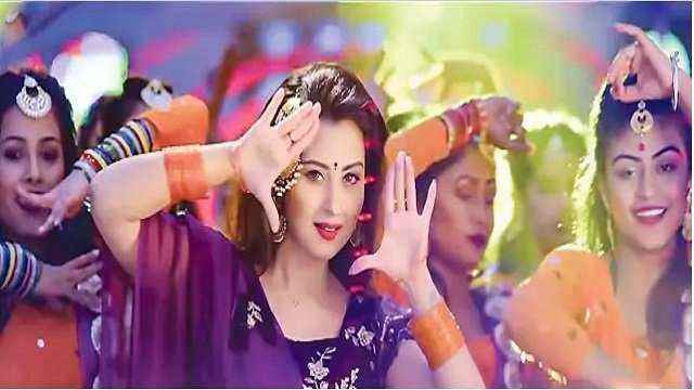 নায়িকারাই এখন ‘আইটেম গার্ল’