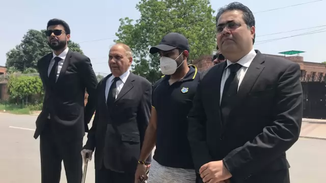 দেড় বছর শাস্তি কমিয়েও সন্তুষ্ট নন উমর আকমল