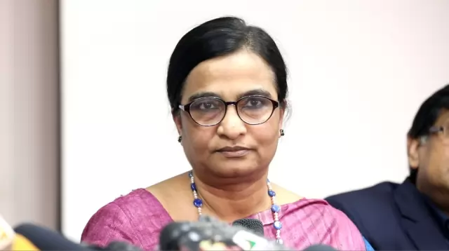 করোনায় আক্রান্ত তিনজনের মধ্যে দুজন সুস্থ হয়ে উঠছেন: আইইডিসিআর