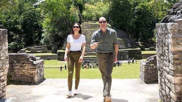 ব্রিটিশ রাজবধূর পরনে বাংলাদেশের পোশাক